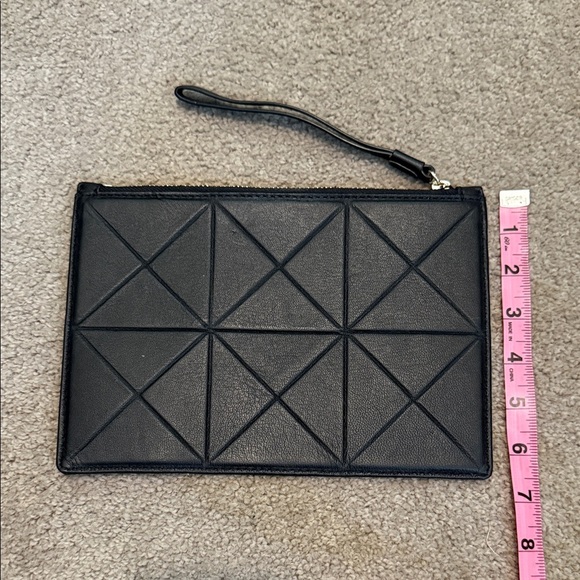 Black Geometric Leather Wristlet Clutch - Picture 5 of 10